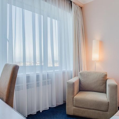 Intourist Hotel Zaporizhia Exterior foto