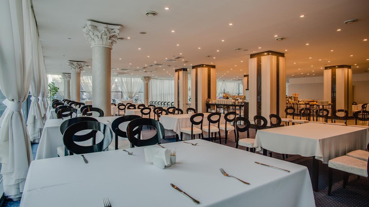 Intourist Hotel Zaporizhia Exterior foto